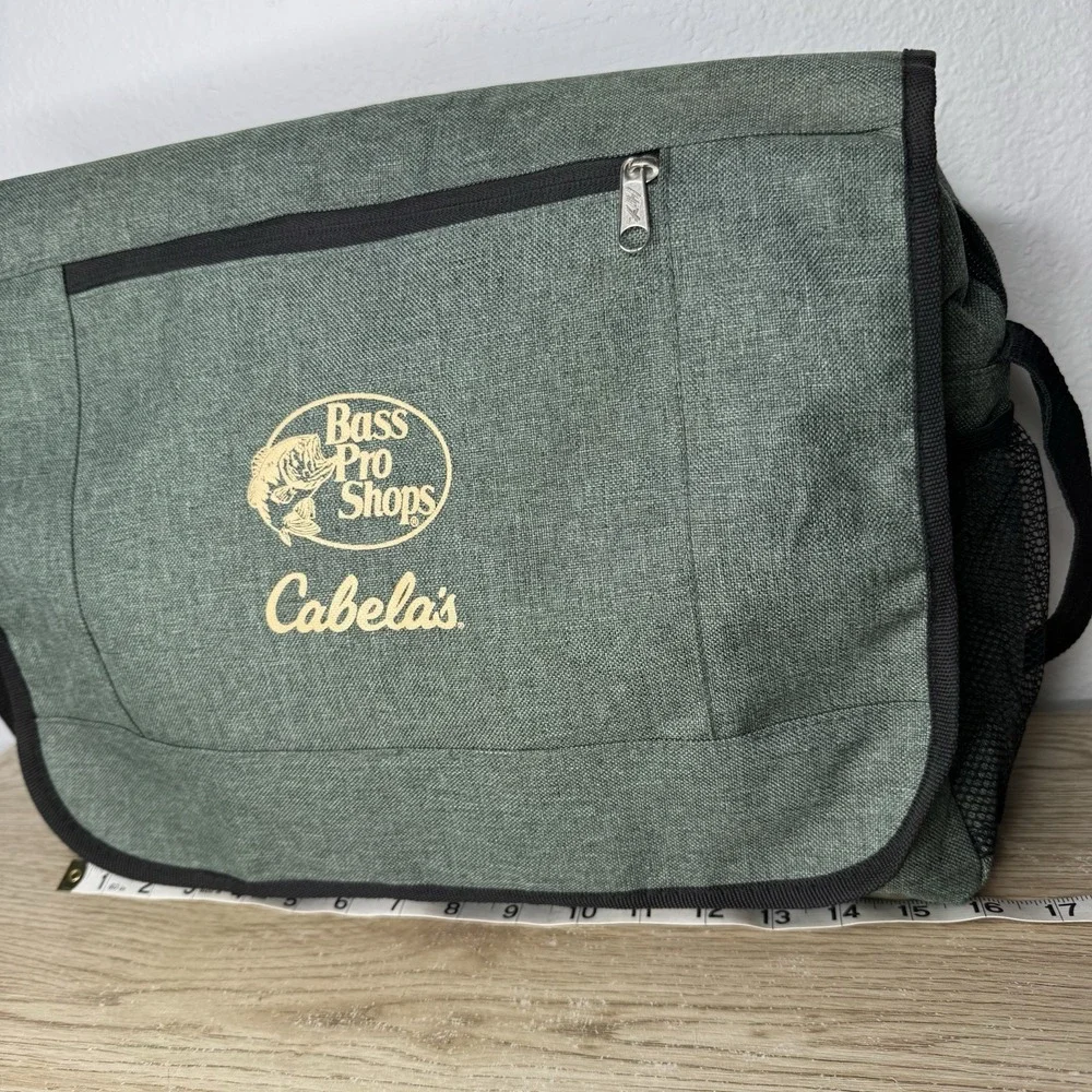 Bass Pro Shops Cabelas Green Satchel Computer Bag Promotional‎ Advertisement Bag
